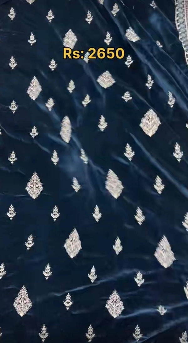 Luxury Embroidered Velvet 2-Piece Suit